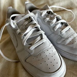 Nike Air Force 1 Triple white size 7 gently used